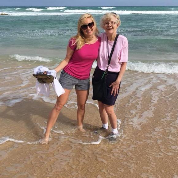 Meet your Posher, Connie - Picture 1 of 1